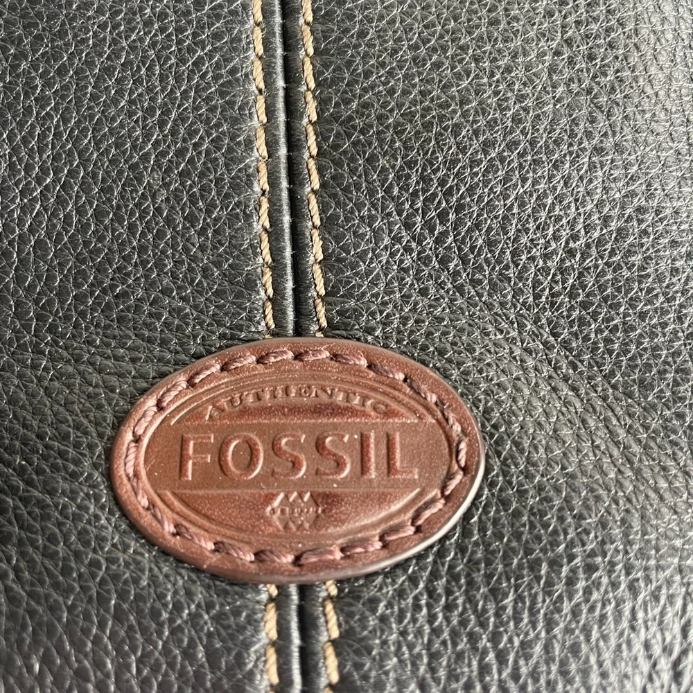 VTG Fossil Morgan Traveler Crossbody Messenger Bag Purse Black Pebbled Leather